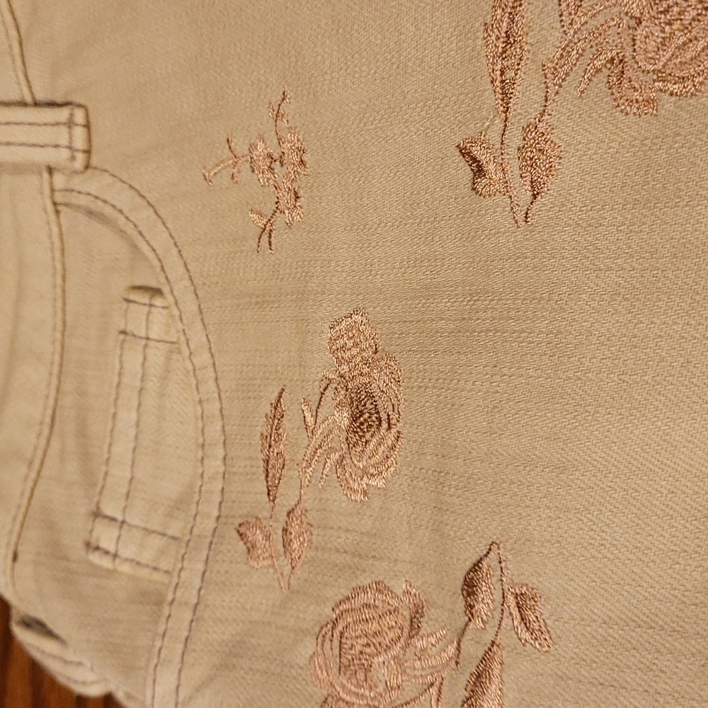 Boston Proper Jeans,  size 2, beige with pink embroidery scattered flowers - Picture 10 of 10